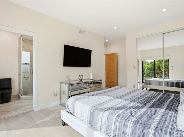 10658 Fullbright, Chatsworth CA 91311