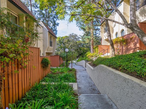 11260 Overland Avenue 24D, Culver City CA 90230