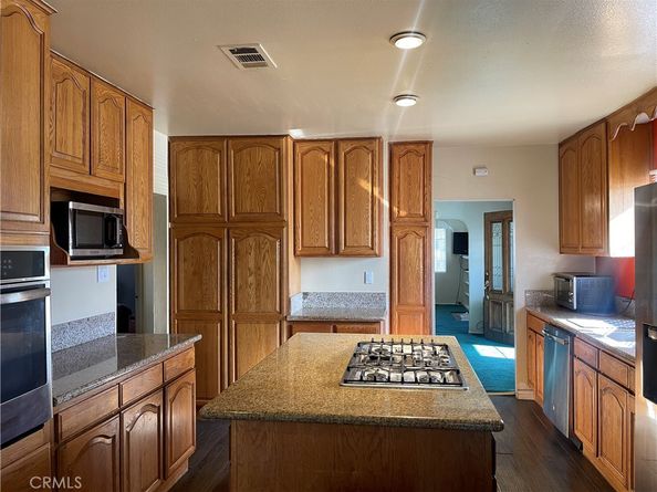 5157 Arlington Avenue, Los Angeles CA 90043