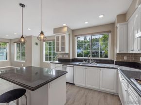 6013 Oakgate Row, La Jolla CA 92037