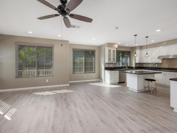 6013 Oakgate Row, La Jolla CA 92037