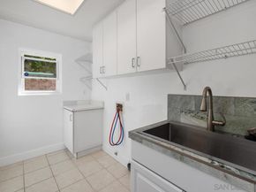 6013 Oakgate Row, La Jolla CA 92037