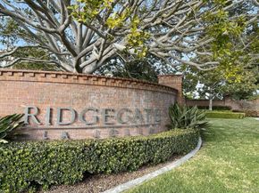 6013 Oakgate Row, La Jolla CA 92037
