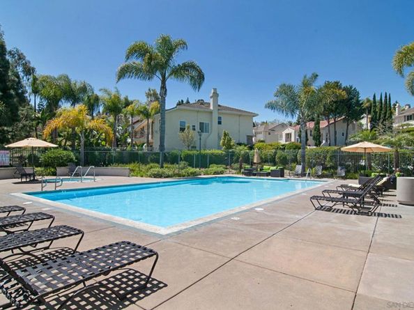 6013 Oakgate Row, La Jolla CA 92037