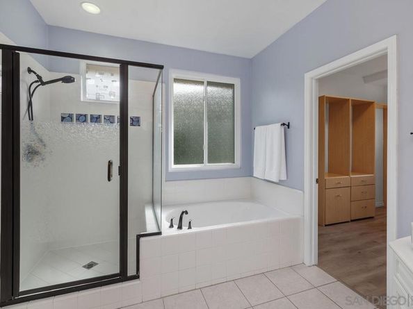 6013 Oakgate Row, La Jolla CA 92037