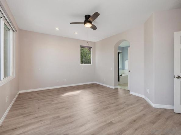6013 Oakgate Row, La Jolla CA 92037