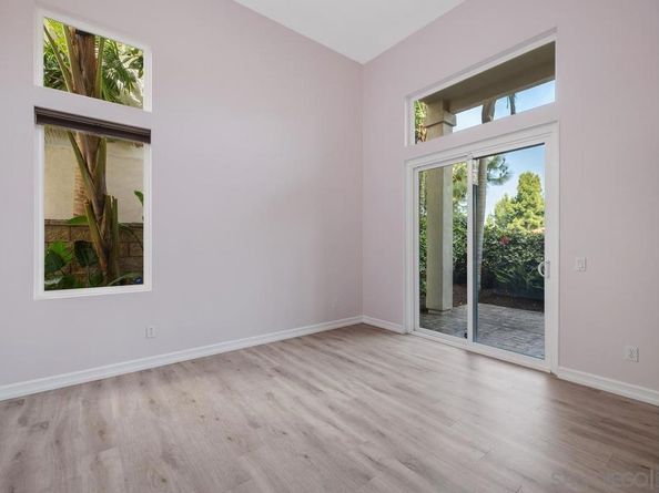 6013 Oakgate Row, La Jolla CA 92037