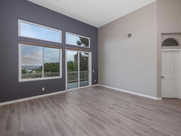 6013 Oakgate Row, La Jolla CA 92037