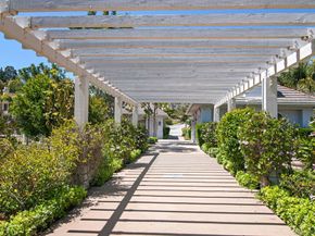 6013 Oakgate Row, La Jolla CA 92037