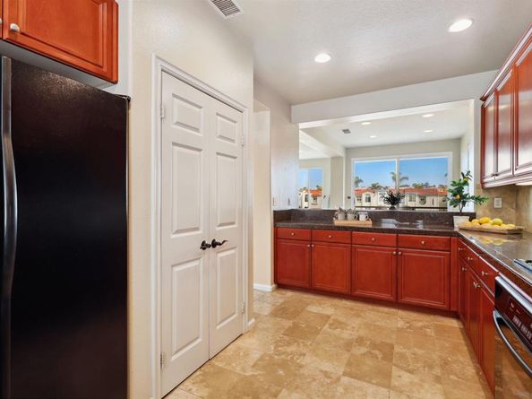 266 Neptune Way, Oceanside CA 92054