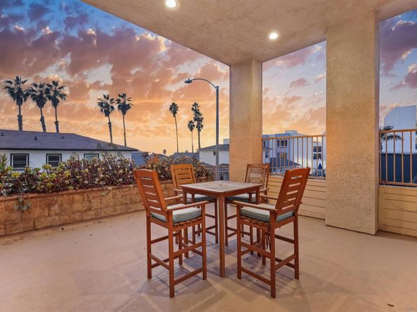266 Neptune Way, Oceanside CA 92054