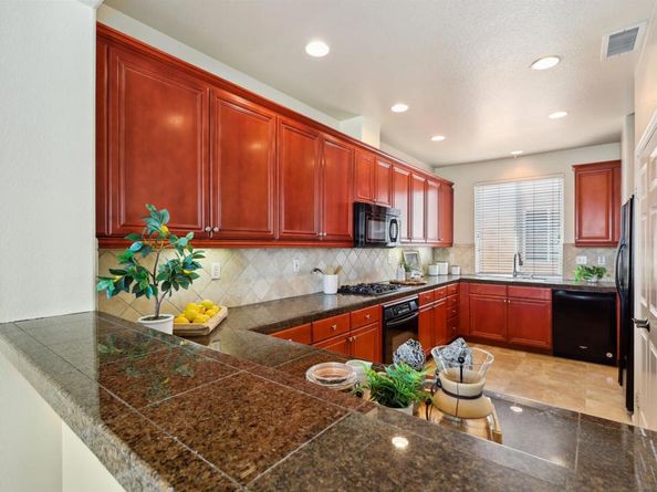 266 Neptune Way, Oceanside CA 92054
