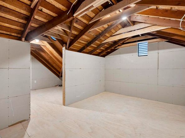 11183 Linares, San Diego CA 92129