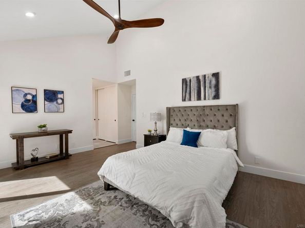 11183 Linares, San Diego CA 92129