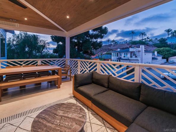 1041 Van Nuys St, San Diego CA 92109