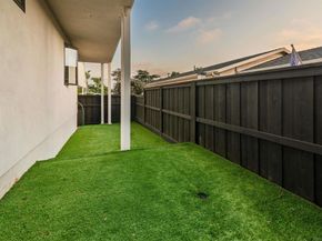 1041 Van Nuys St, San Diego CA 92109