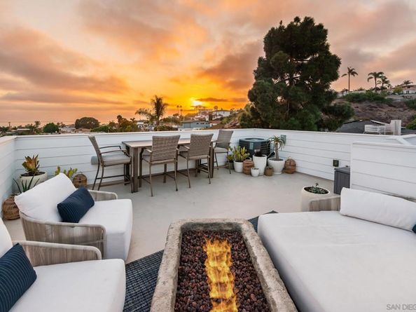 1041 Van Nuys St, San Diego CA 92109
