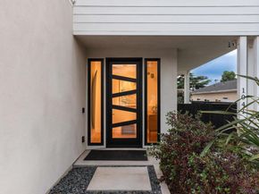 1041 Van Nuys St, San Diego CA 92109