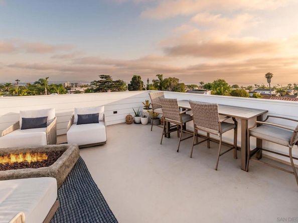 1041 Van Nuys St, San Diego CA 92109
