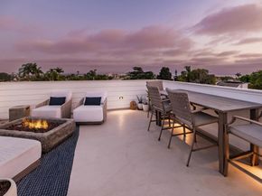 1041 Van Nuys St, San Diego CA 92109
