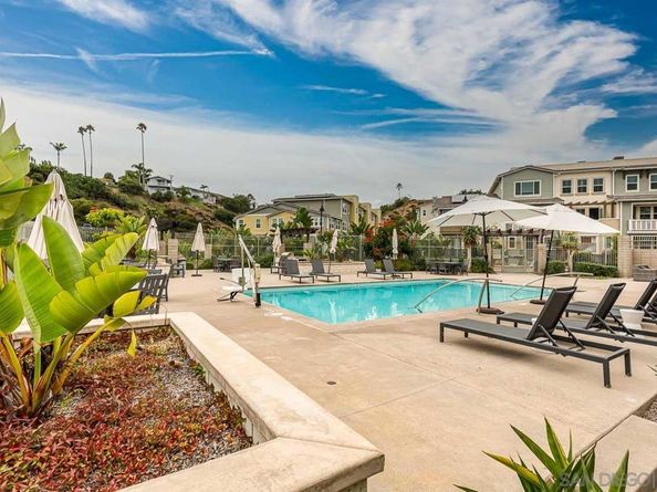 1120 Sea Glass Way, Oceanside CA 92054