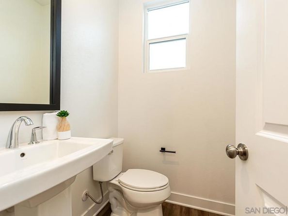 1120 Sea Glass Way, Oceanside CA 92054