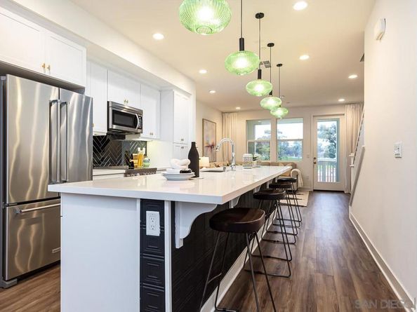 1120 Sea Glass Way, Oceanside CA 92054