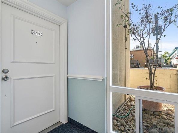 4860 Rolando Ct 29, San Diego CA 92115