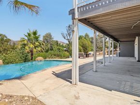 11810 Hi Ridge Rd, Lakeside CA 92040