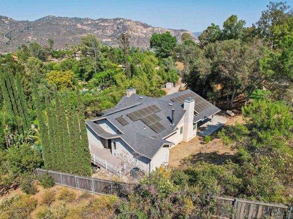 11810 Hi Ridge Rd, Lakeside CA 92040