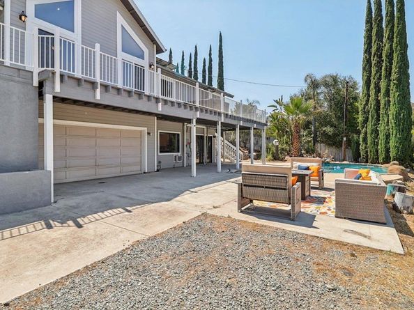 11810 Hi Ridge Rd, Lakeside CA 92040