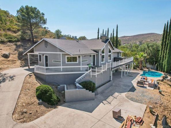 11810 Hi Ridge Rd, Lakeside CA 92040