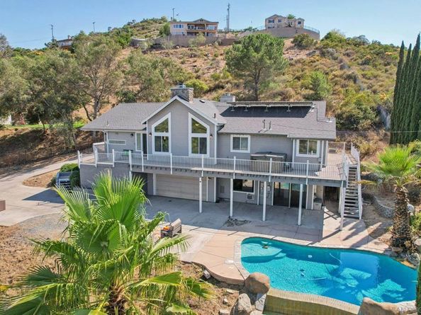 11810 Hi Ridge Rd, Lakeside CA 92040
