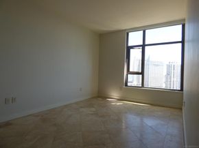 700 W E st 2201, San Diego CA 92101