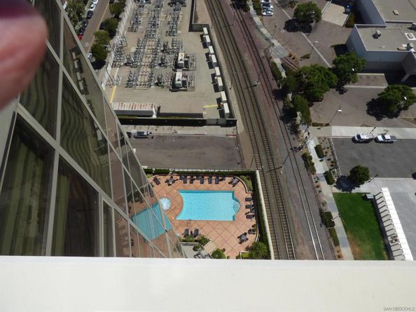 700 W E st 2201, San Diego CA 92101