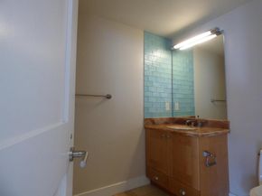 700 W E st 2201, San Diego CA 92101