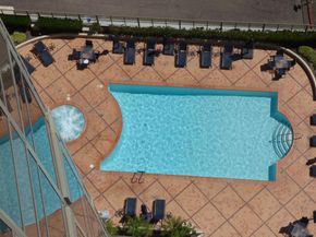 700 W E st 2201, San Diego CA 92101