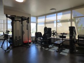 700 W E st 2201, San Diego CA 92101