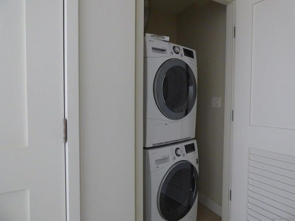 700 W E st 2201, San Diego CA 92101