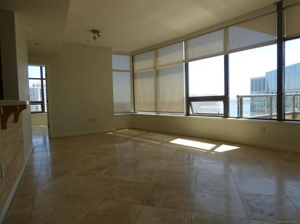 700 W E st 2201, San Diego CA 92101