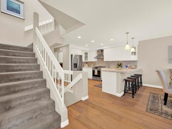 3736 Promontory St, San Diego CA 92109