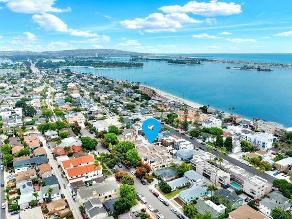 3736 Promontory St, San Diego CA 92109