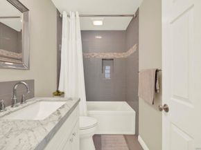 3736 Promontory St, San Diego CA 92109