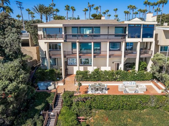 2977 Ocean Street, Carlsbad CA 92008