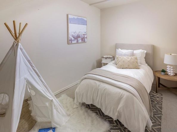 2977 Ocean Street, Carlsbad CA 92008