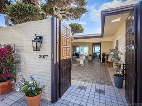 2977 Ocean Street, Carlsbad CA 92008