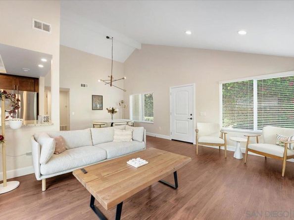 9722 Caminito De La Fada, San Diego CA 92124
