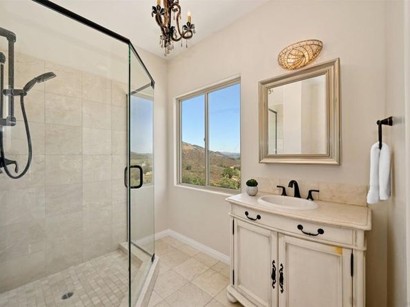 20227 Ash Ln, Escondido CA 92029