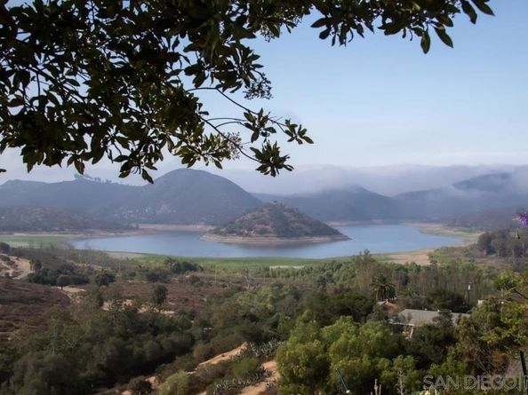 20227 Ash Ln, Escondido CA 92029