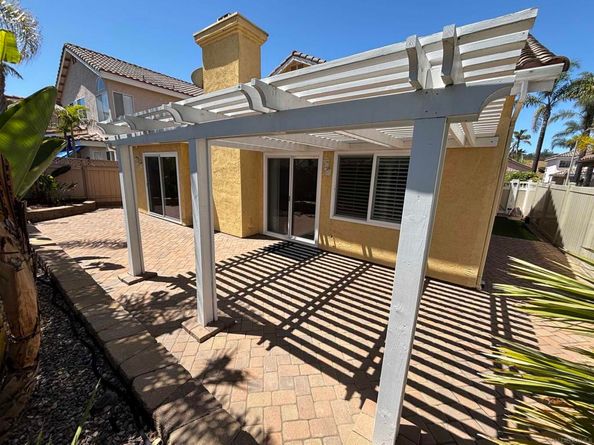 1685 Mountain Pass Cir, Vista CA 92081